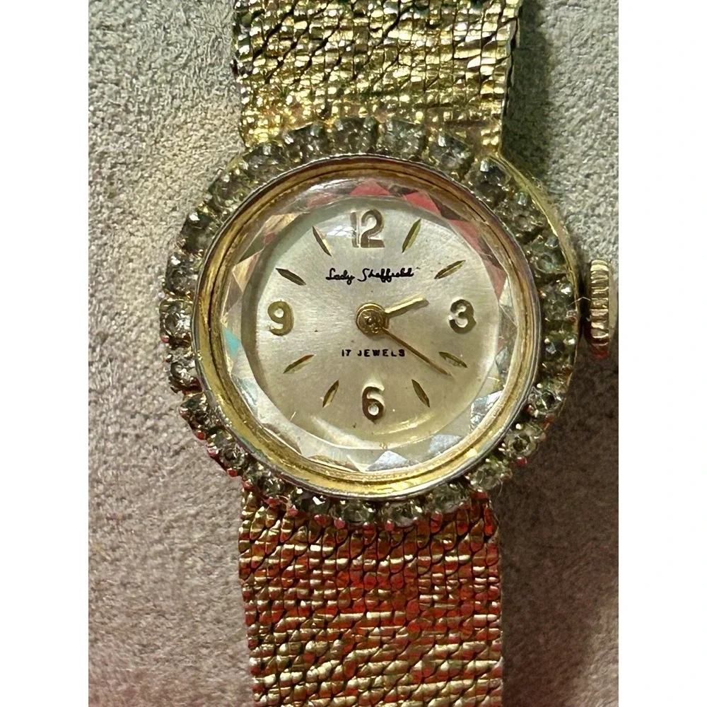 Vintage 1960 Lady Sheffield Women's Watch 17-Jewel Mechanical Hand Wind Gold Ton